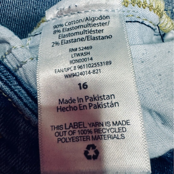 Womens Free Assembly Slim Straight Jeans Artistic Wash LIKE NEW SZ 16 - Picture 11 of 13